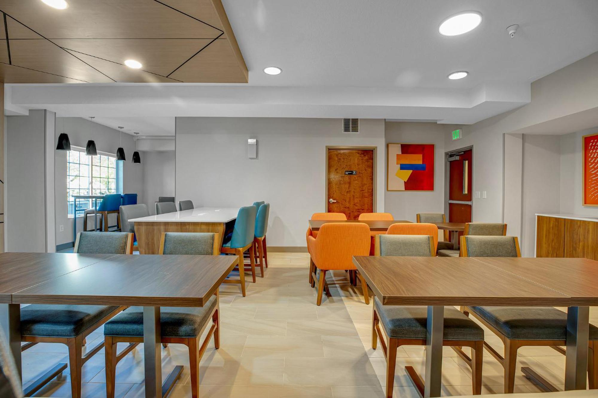 Holiday Inn Express Hotel & Suites Portland - Jantzen Beach By Ihg Exterior foto