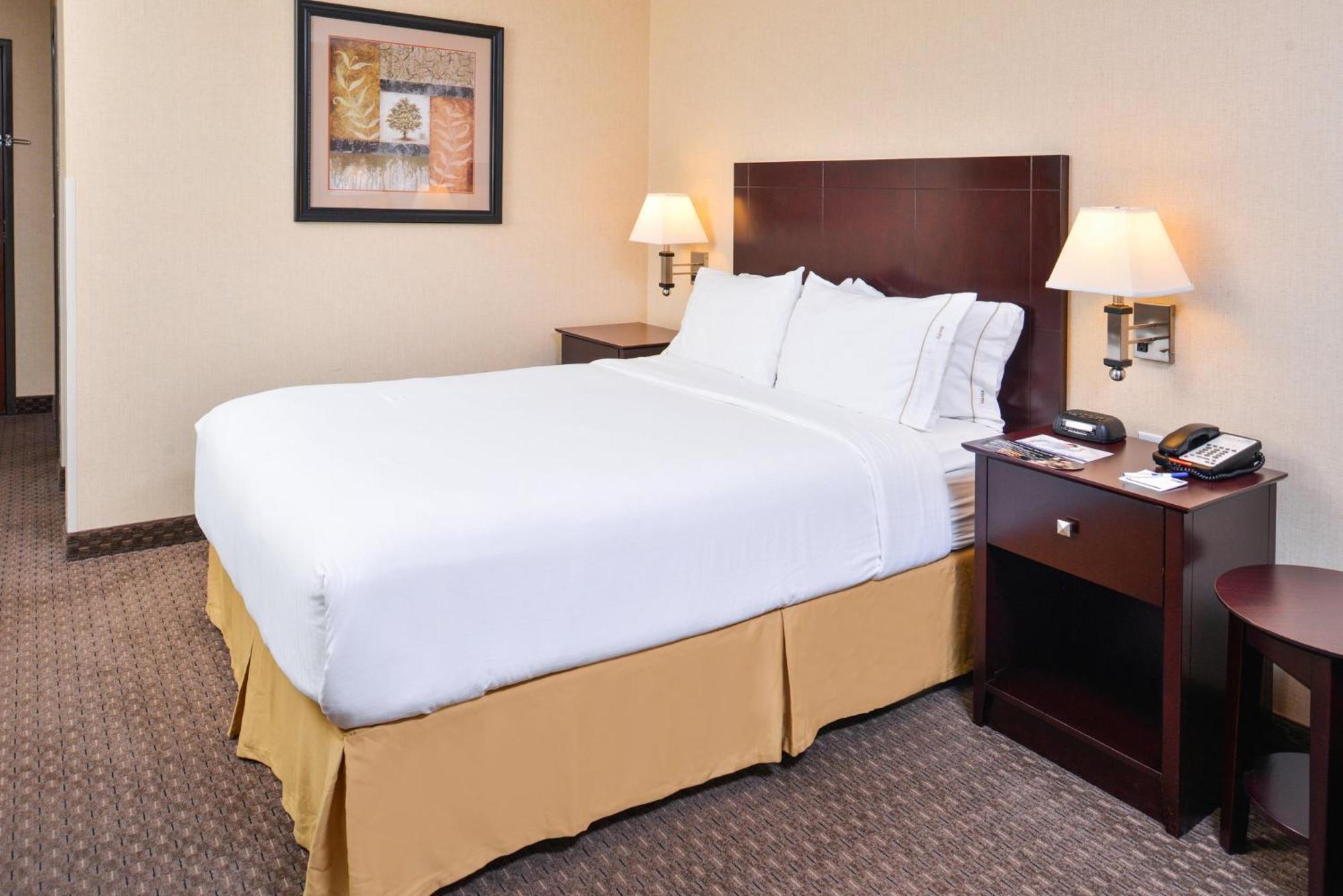 Holiday Inn Express Hotel & Suites Portland - Jantzen Beach By Ihg Exterior foto