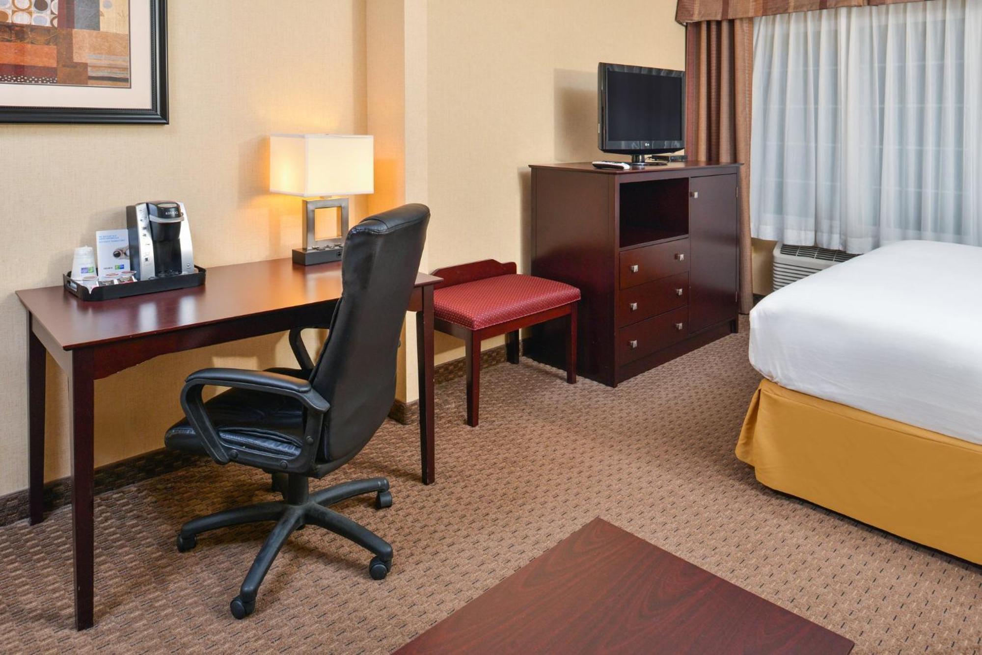 Holiday Inn Express Hotel & Suites Portland - Jantzen Beach By Ihg Exterior foto